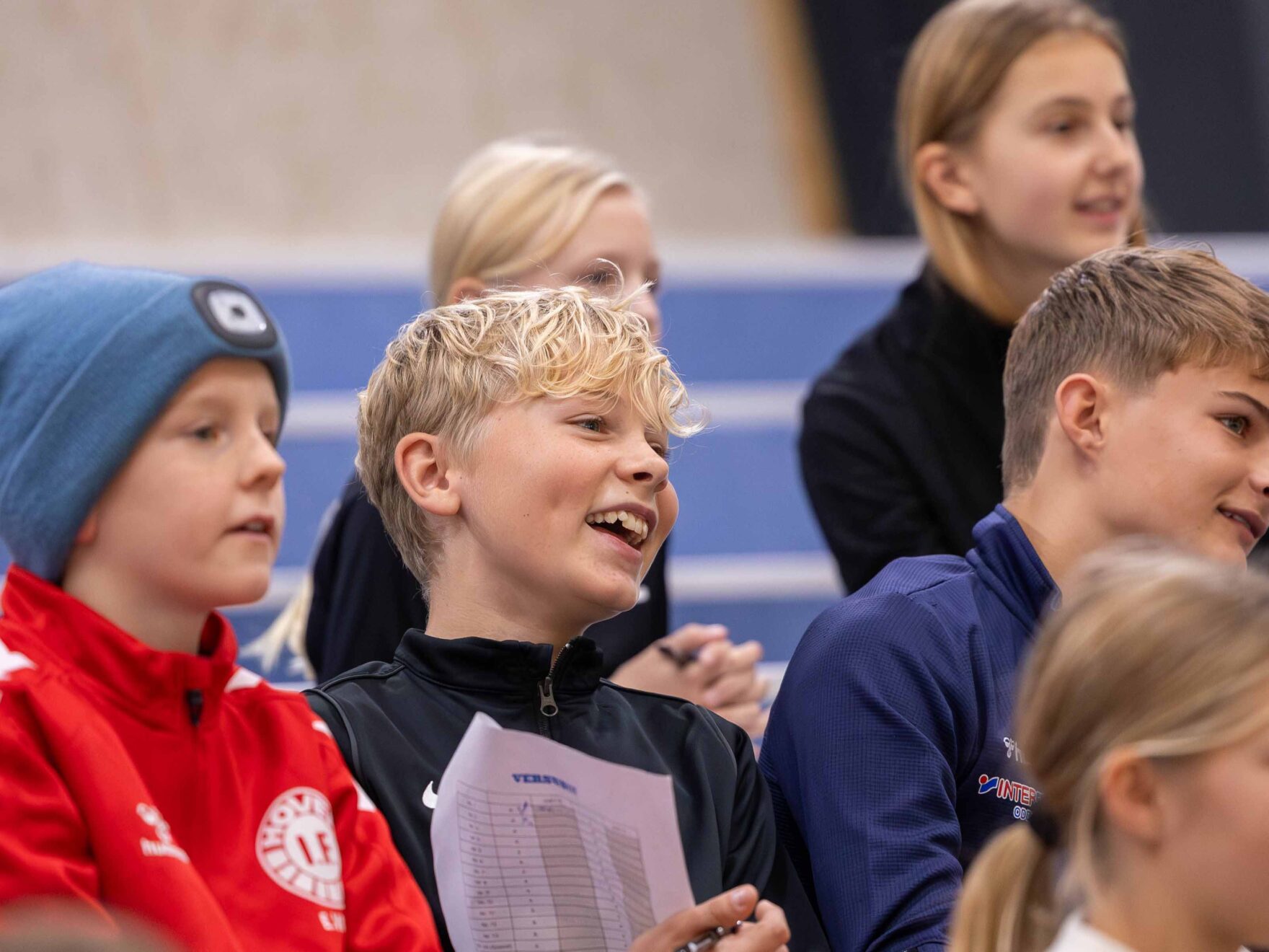 Dreng i publikum til camp på Flemming Efterskole